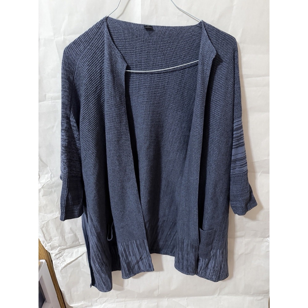 a blue open-front knit cardigan Size Large